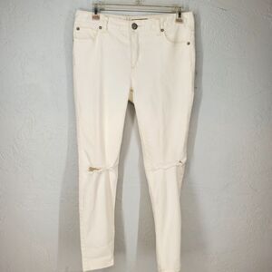 White Distressed Denim Jeans Soft Girl Clean Girl‎ | Free People Size 28